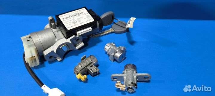 Личинки замка тагаз Vega c100