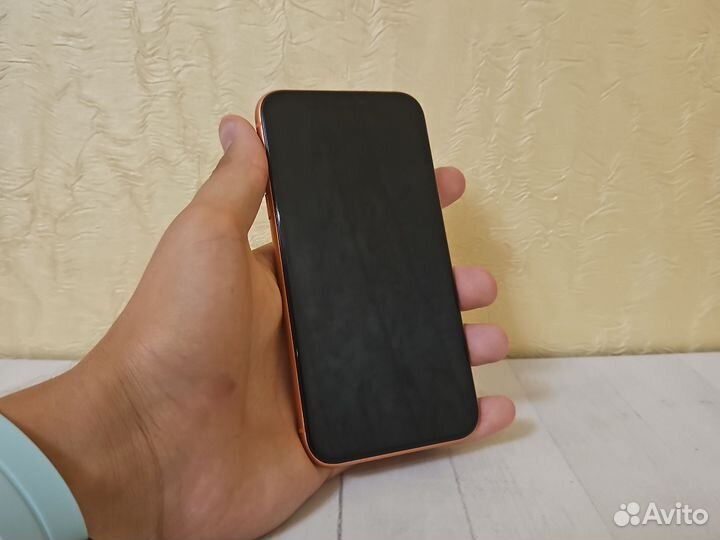 iPhone Xr, 64 ГБ