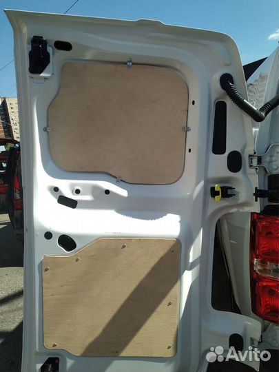Обшивка фургона peugeot expert