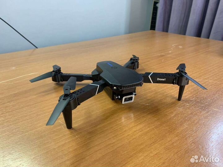Квадрокоптер с камерой E88 pro 2