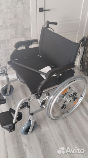 Инвалидная коляска новая