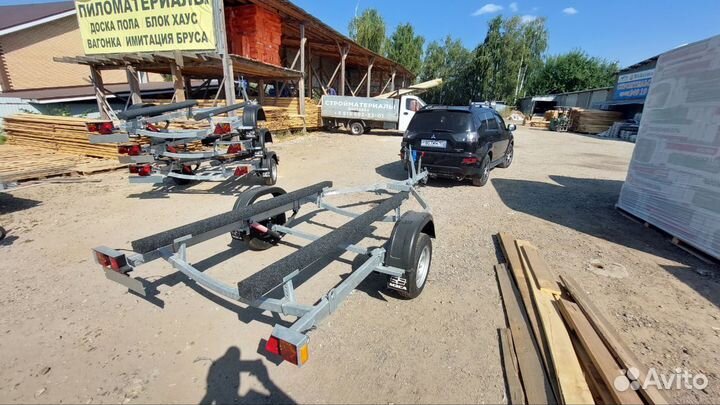 Прицеп легковой лодочный. Грузоподъёмность: 563 кг