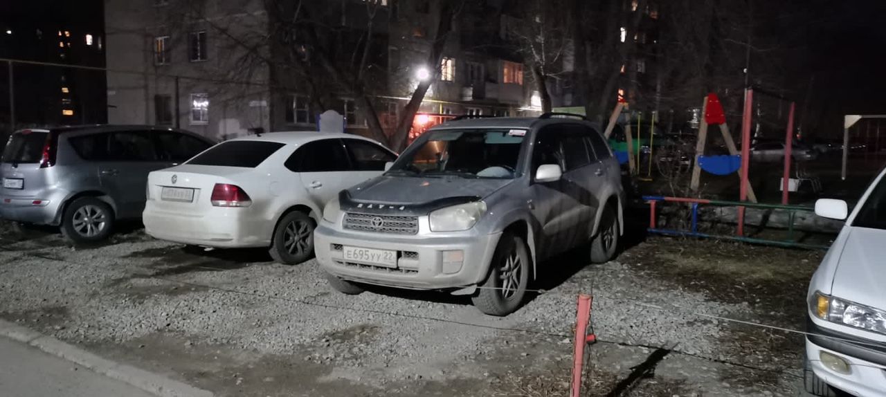 Toyota RAV4: фото владельца
