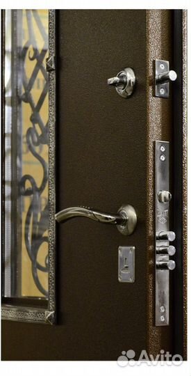 Стальная дверь в загородный дом Гранит Коттедж