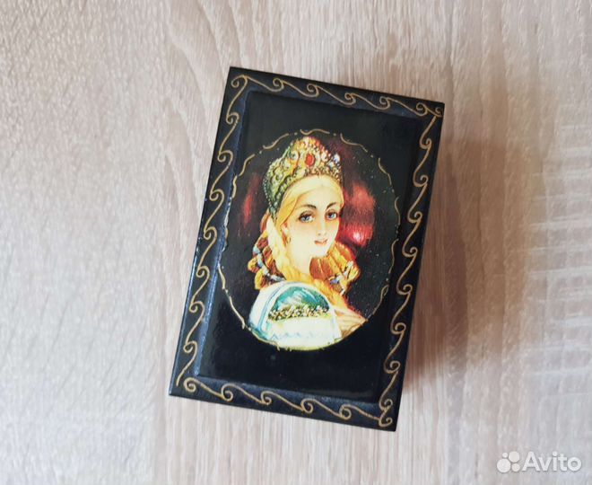 Шкатулка Федоскино