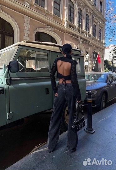 Кофта с открытой спиной