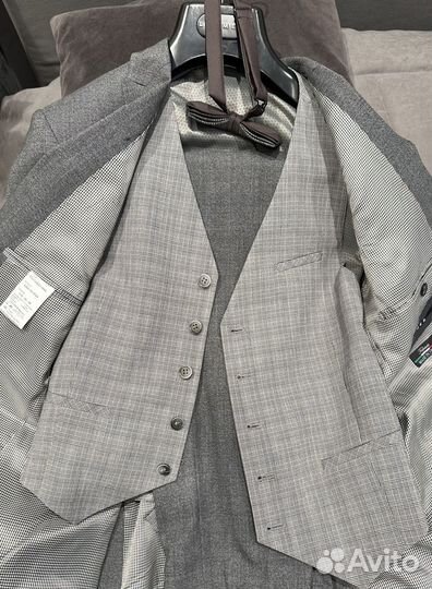 Мужской костюм тройка