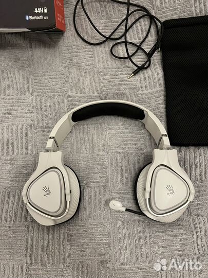 Беспроводные наушники bloody