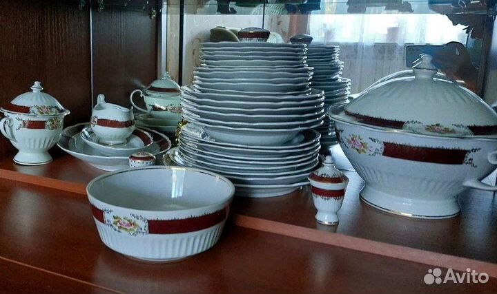 Сервиз столовый 35 предметов. Коростень