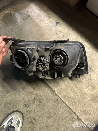 Фара левая Toyota Land Cruiser 200 / Lexus LX570