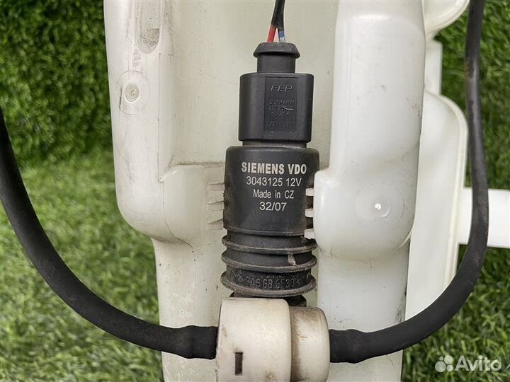 Насос омывателя Mitsubishi Delica D:5 CV5W 4B12