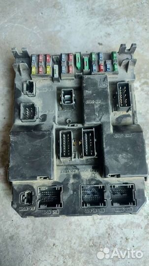 Блок предохранителей пежо 307