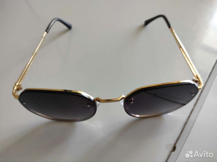 Солнцезащитные очки женские