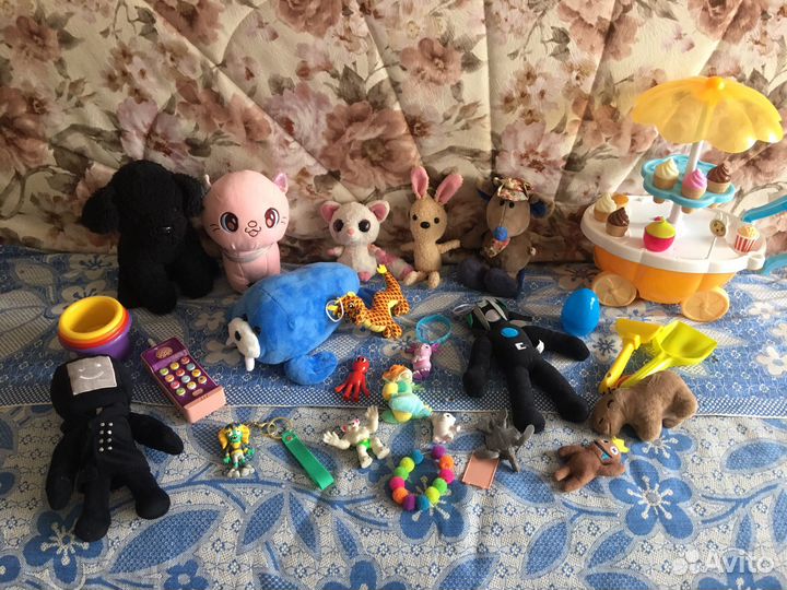 Отдам даром бесплатно детские вещи