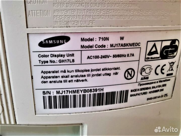 Монитор Samsung SyncMaster 710N