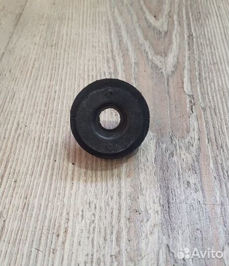 Кронштейн крепление Опора радиатора Hyundai solari