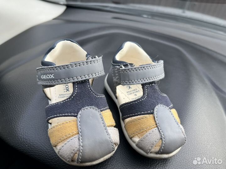 Сандалии детские