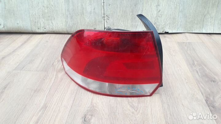Фонарь левый №99 Volkswagen Polo Sedan 2013