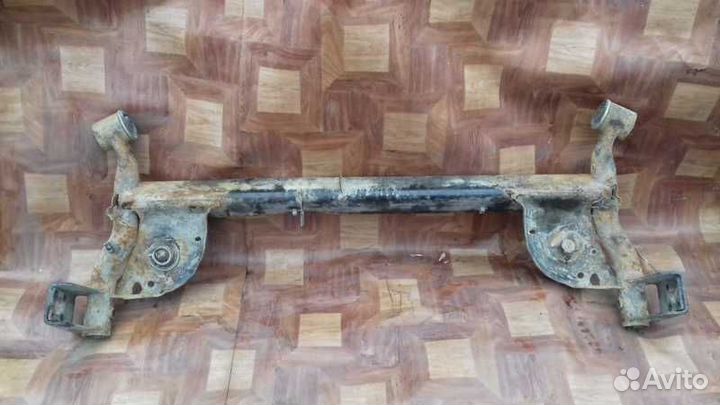 Балка Renault Logan