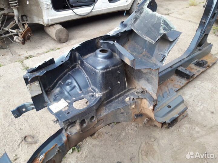 Порог со стойкой правый Nissan Almera (G15)