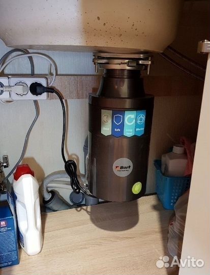 Измельчитель пищевых отходов Bort titan 4000