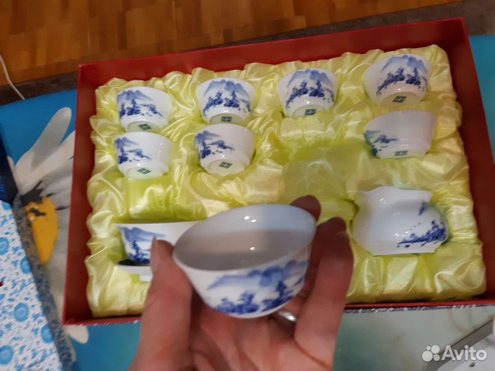 Фарфоровый чайный сервиз. Производство Китай