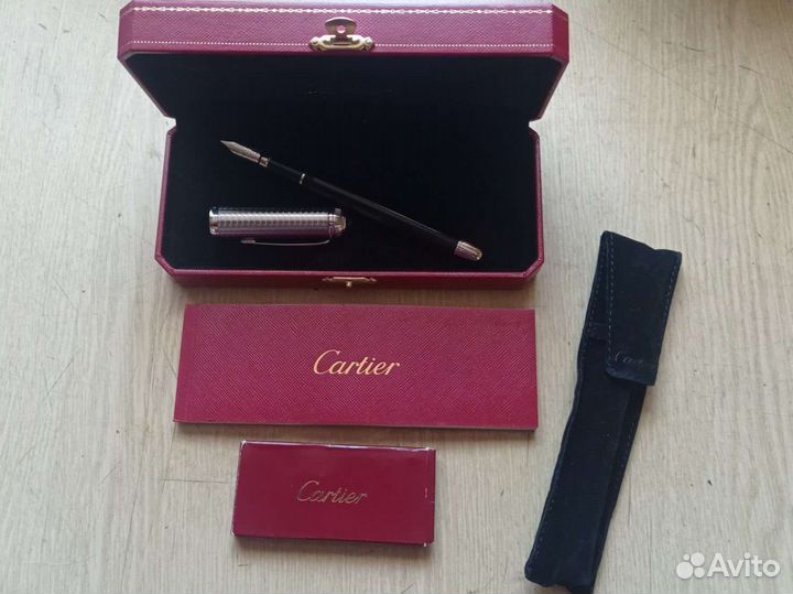 Перьевая ручка Roadster de Cartier
