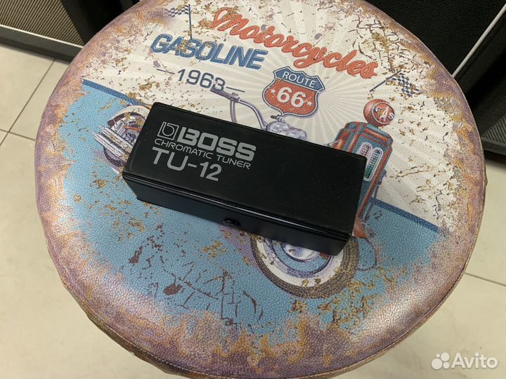 Хроматический тюнер Boss TU-12 Tuner
