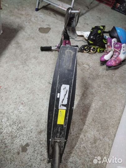 Самокат для девочки бу