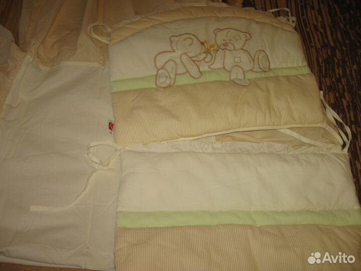 Бортики на кроватку для н/в + балдахин + простынь