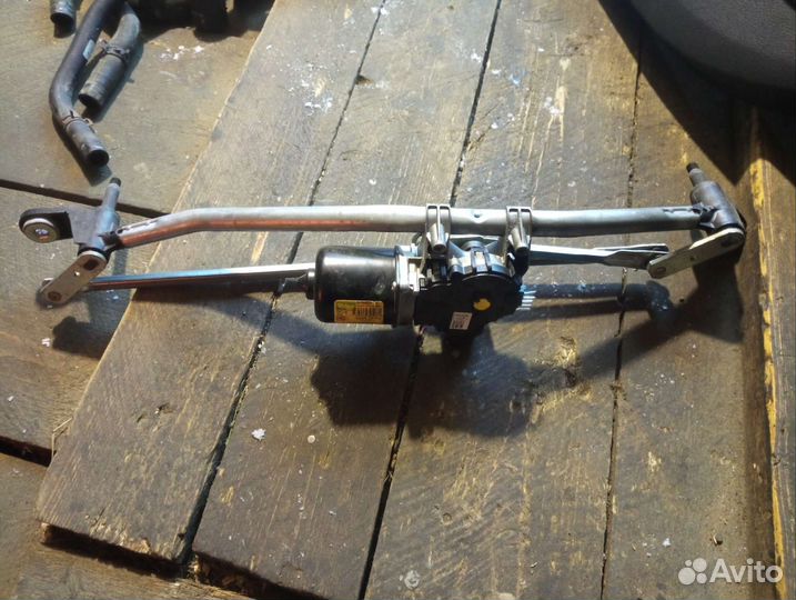 Трапеция стеклоочистителей renault Logan 2