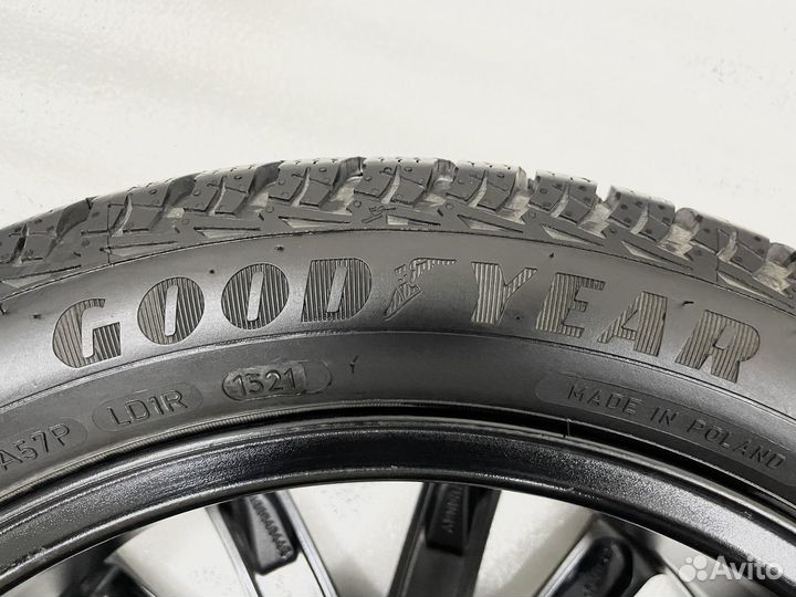 Goodyear UltraGrip Ice 2 205/50 R17 93T