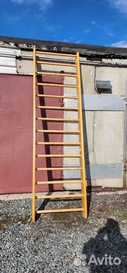 Лестница деревянная лёгкая длинна 2.7 метра