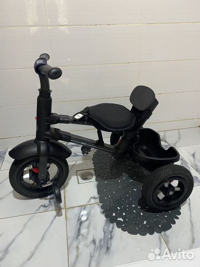 Трехколесный велосипед с родительской ручкой