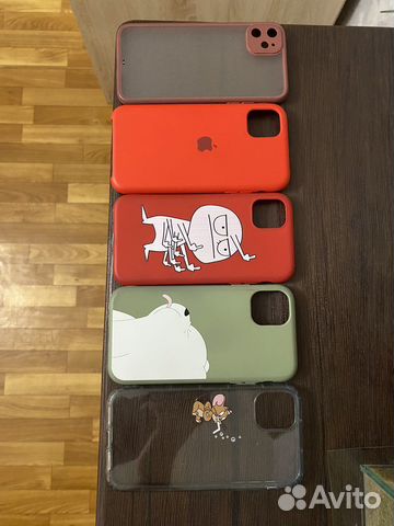 Чехлы на iPhone 11