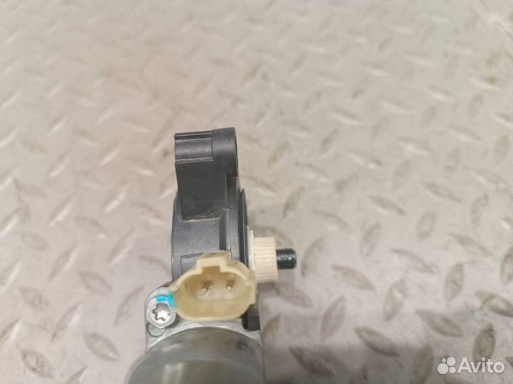 Мотор стеклоподъемника передний левый Hyundai