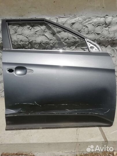 Продам дверь правую переднюю