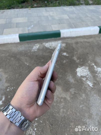 iPhone 8, 256 ГБ