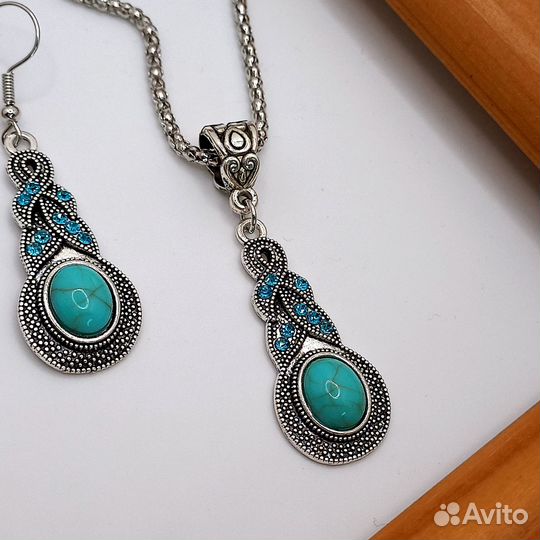 Колье и серьги в стиле бохо