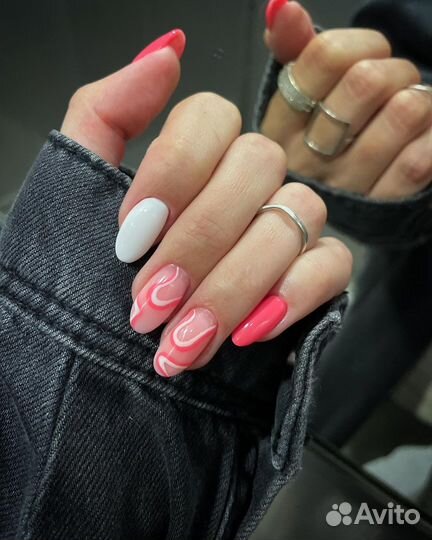 Маникюр, педикюр, окрашивания бровей