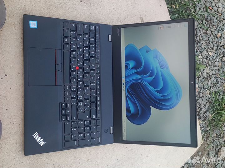 Lenovo T570 ipscore i7-7600uddr4-8gbssd240