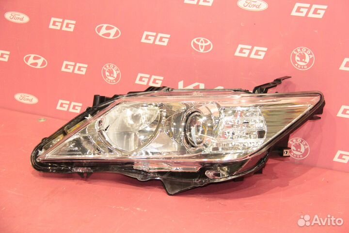 Фара ксенон правая Toyota Camry 12 - 14