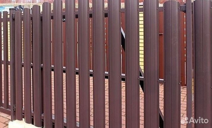 Железный штакетник