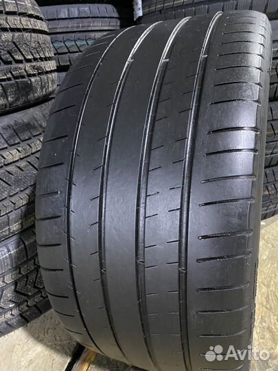 Michelin Pilot Super Sport 275/35 R19 96Y