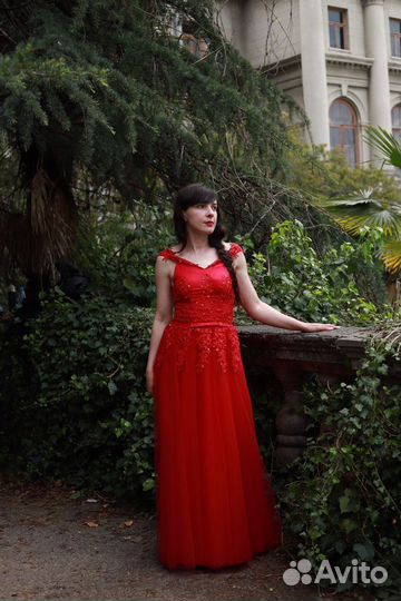 Вечернее платье