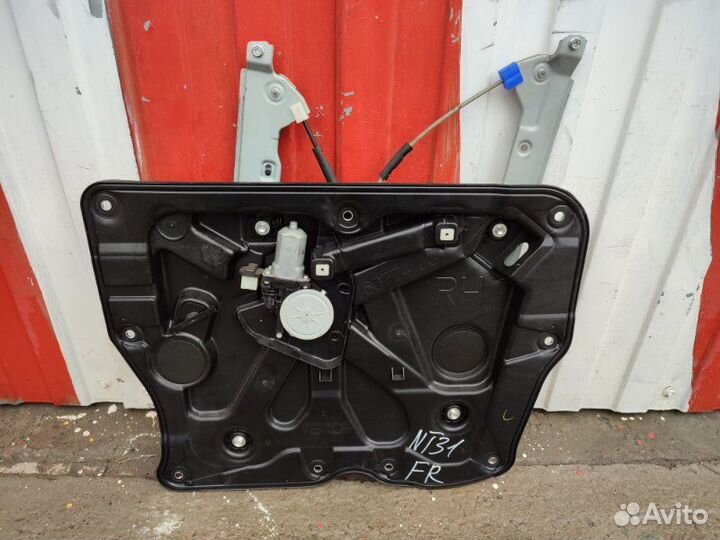 Стеклоподъемник передний правый Nissan X-Trail
