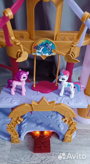 Замок игрушка