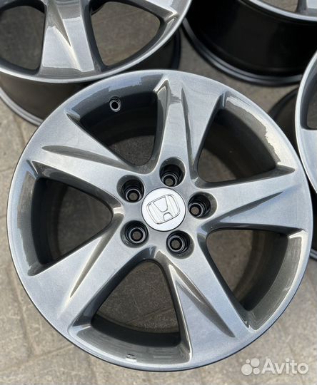 Оригинал R17 5x114 3 (как новые)