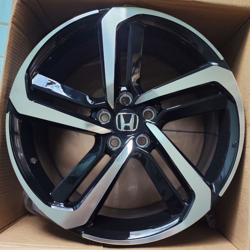 Литые диски Honda 8.5×R19 5×114.3