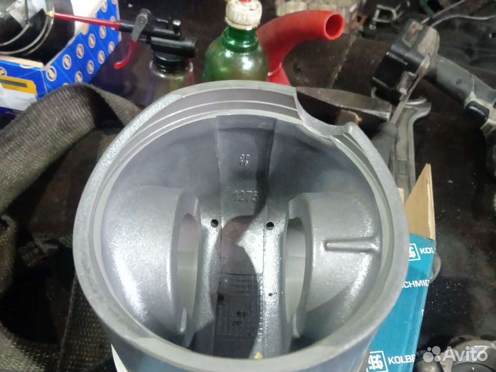 Поршень манf2000